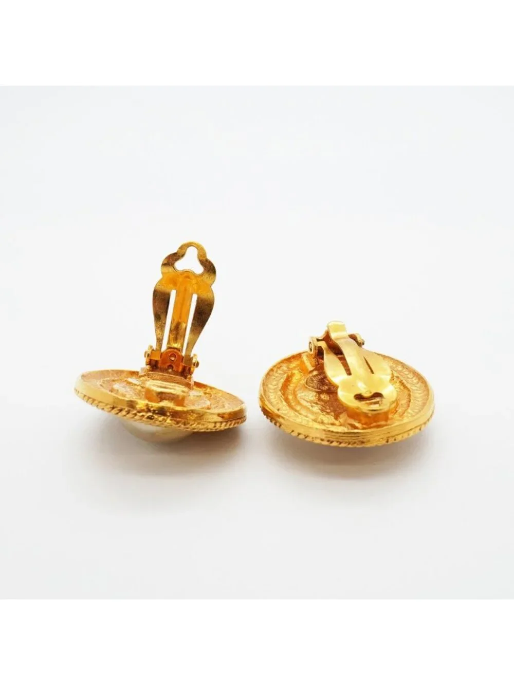 Chanel Earrings Vintage Round Circle Gold Plated Faux Pearl